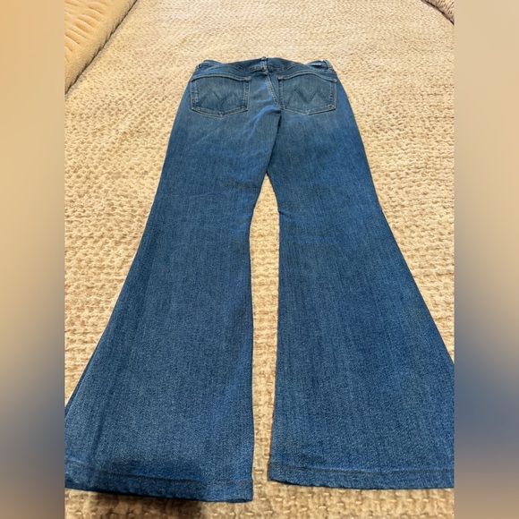 MOTHER Weekender Jeans - Picture 9 of 11